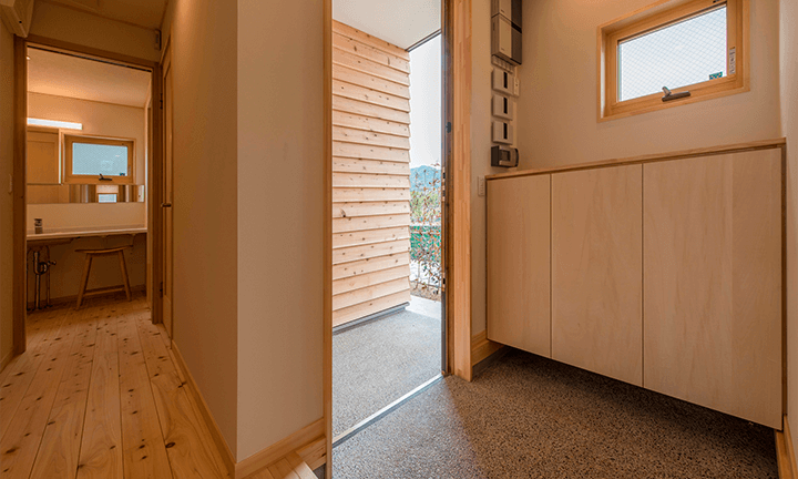 愛知県豊橋市で玄関の段差をなくすリフォームの施工事例