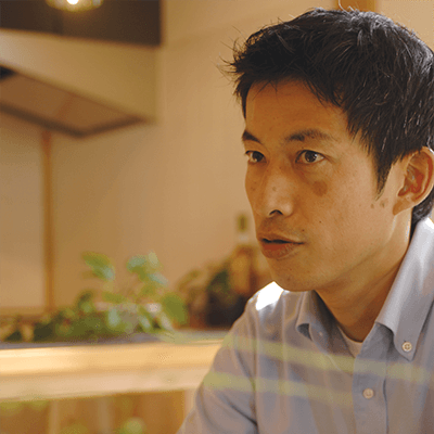 設計課長 小松