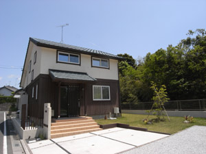 豊橋市で注文住宅・新築一戸建てを建てるなら自然素材・木の家の「伴工務店」