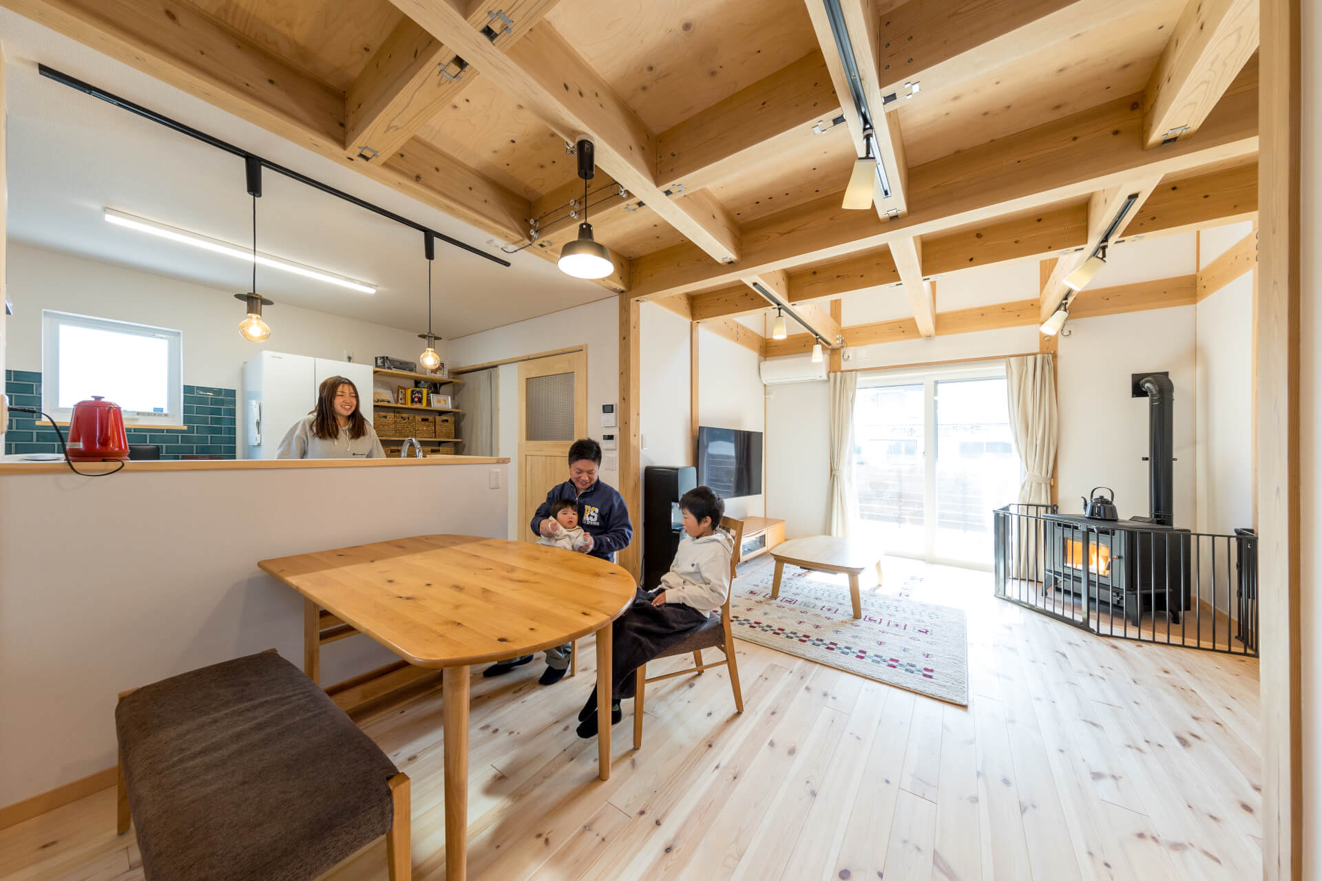 豊橋市で注文住宅・新築一戸建てを建てるなら自然素材・木の家の「伴工務店」